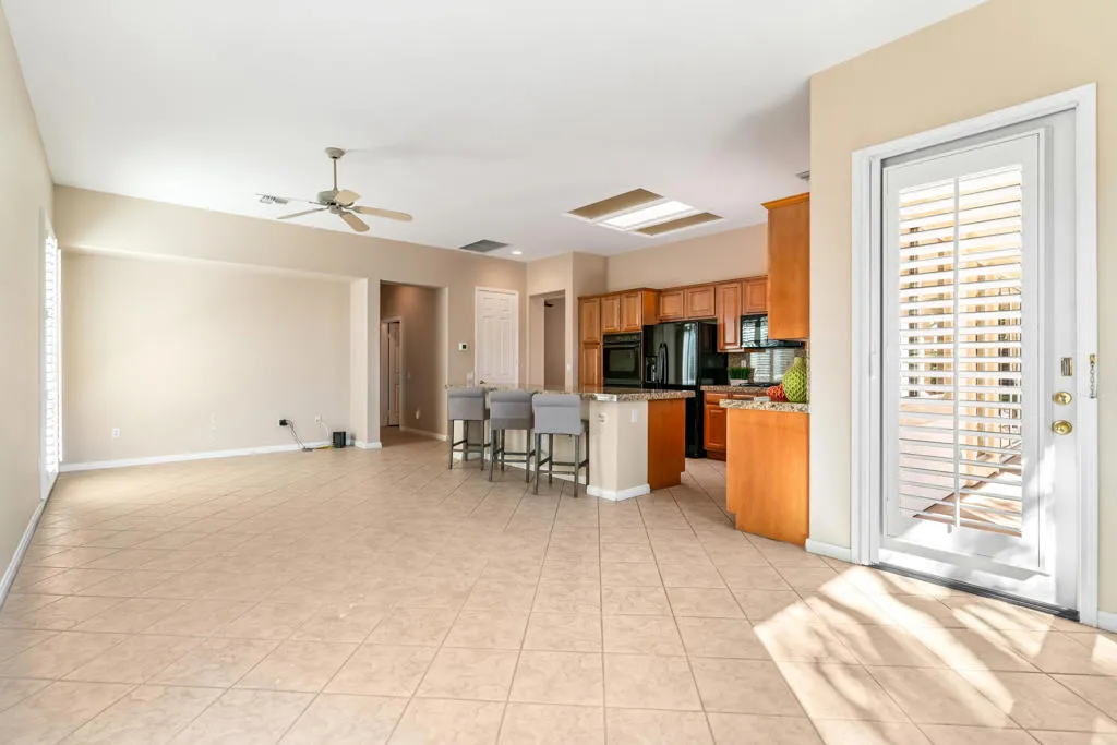 35882 Royal Sage Court, Palm Desert, California 92211 home-pic-12