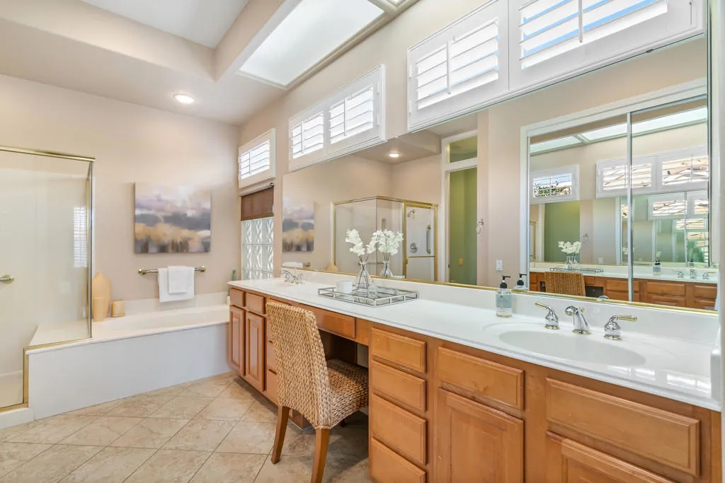 35882 Royal Sage Court, Palm Desert, California 92211 home-pic-18