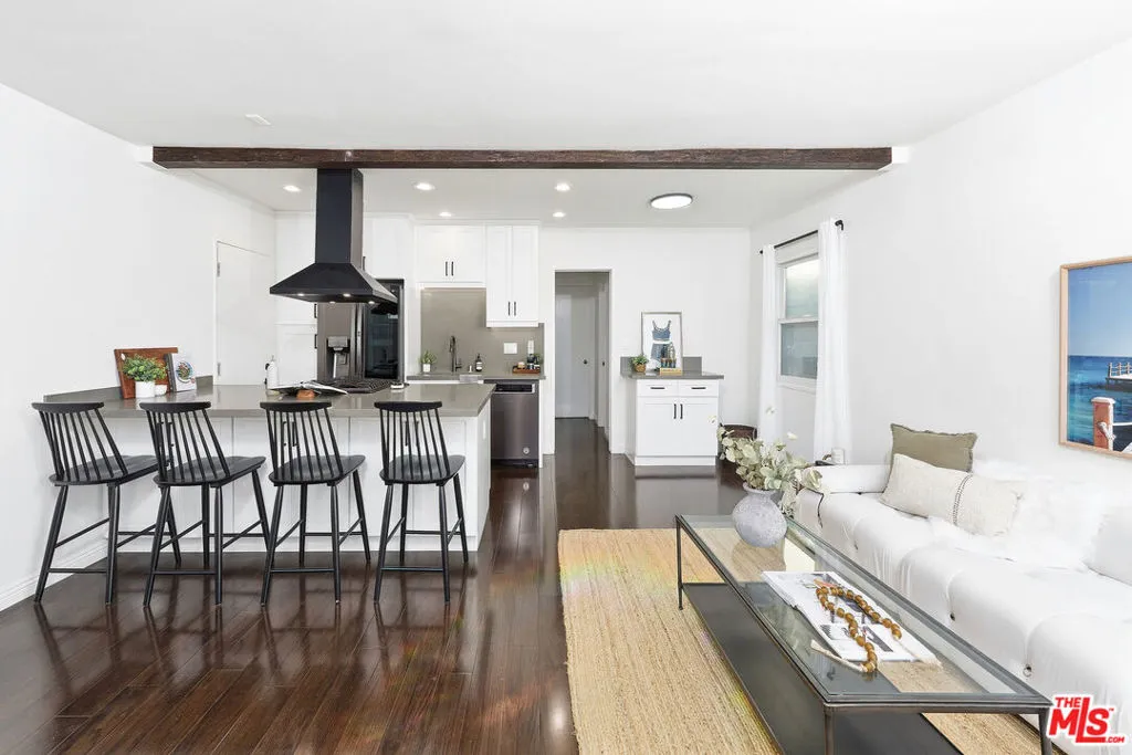 841 Oxford Avenue, Marina Del Rey, California 90292 home-pic-1