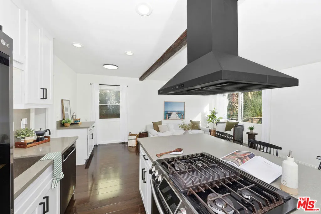 841 Oxford Avenue, Marina Del Rey, California 90292 home-pic-10