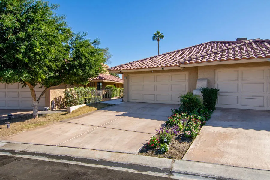 41830 E Woodhaven Drive E, Palm Desert, California 92211 home-pic-0