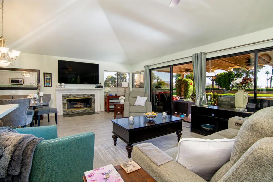 41830 E Woodhaven Drive E, Palm Desert, California 92211 home-pic-6