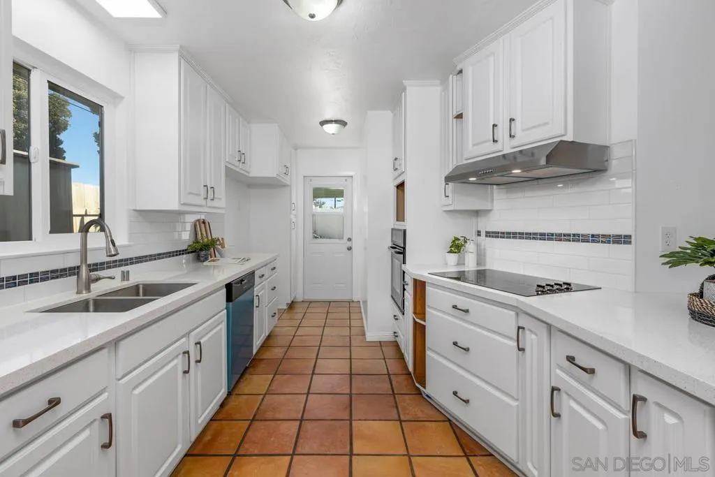 2567 Pheasant Drive, San Diego, California 92123 home-pic-11