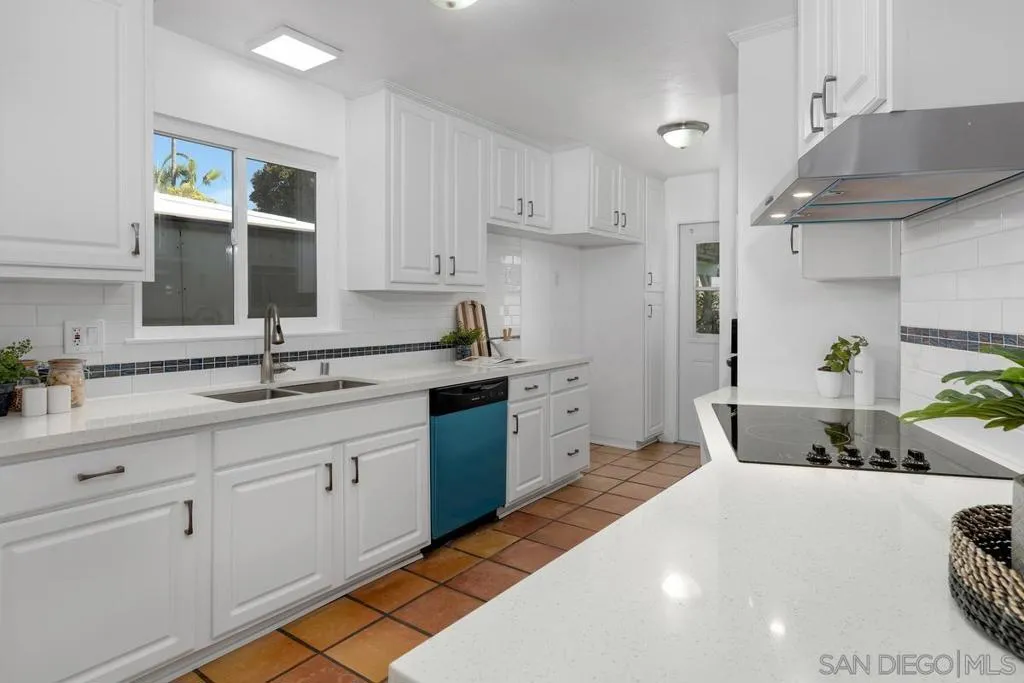 2567 Pheasant Drive, San Diego, California 92123 home-pic-10