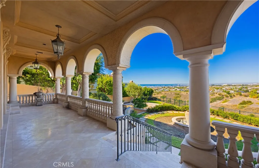 11 Premiere Point, Newport Coast, California 92657 home-pic-3