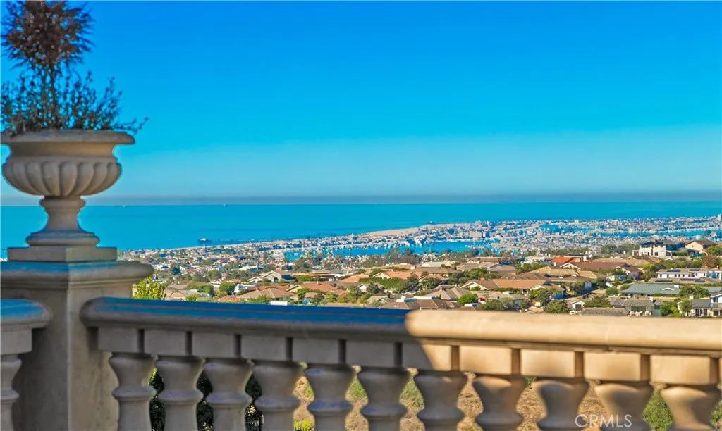 11 Premiere Point, Newport Coast, California 92657 home-pic-7