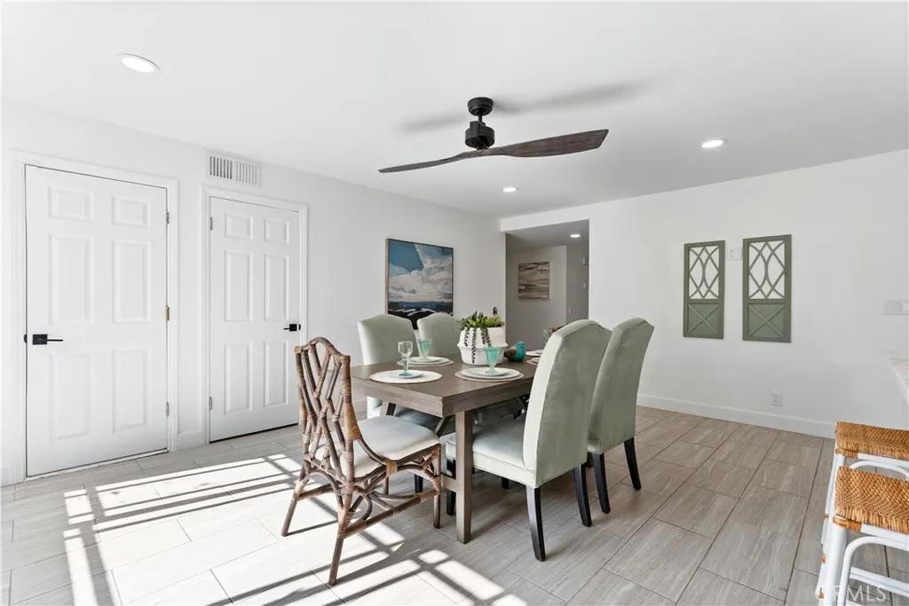 21052 Amberwick Lane, Huntington Beach, California 92646 home-pic-18