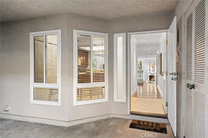 Private entryway on the first floor