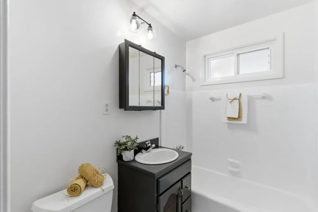 467 Holly Avenue, South San Francisco, California 94080 home-pic-20