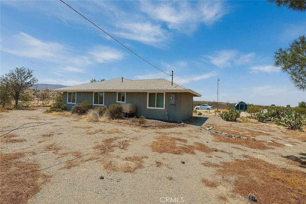 13384 Sheep Creek Road, Phelan, California 92371 home-pic-10