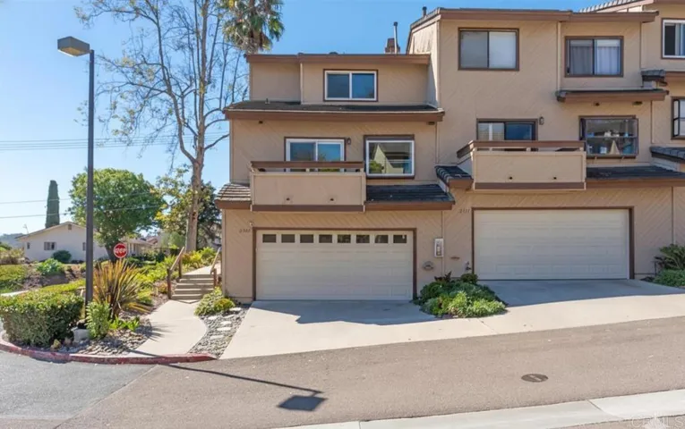 2509 Woodlands Way, Oceanside, California 92054