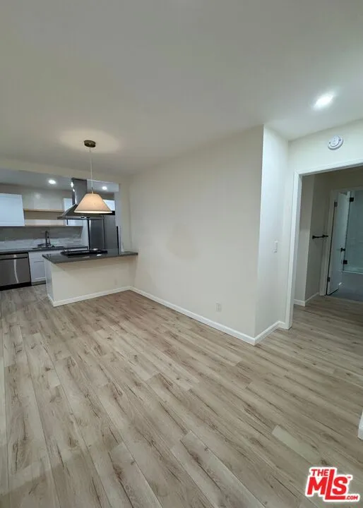 5651 Sumner Way 309, Culver City, California 90230 home-pic-3