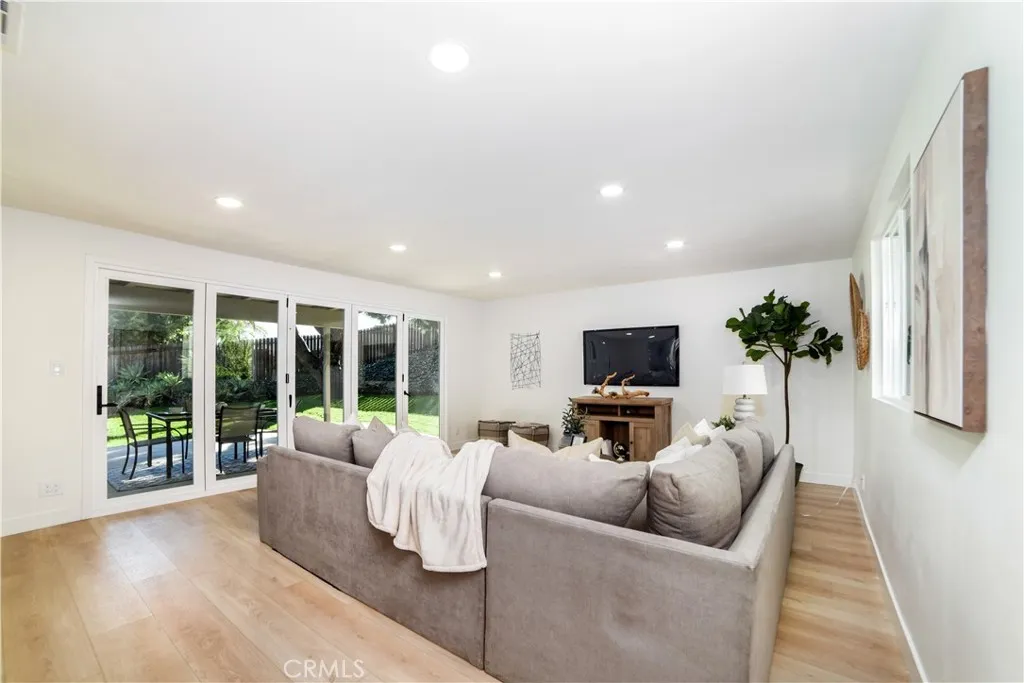 641 Casa Blanca, Fullerton, California 92832 home-pic-21