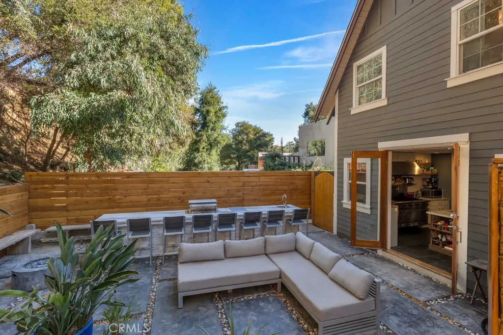 4267 Canoga Avenue, Woodland Hills, California 91364 home-pic-48