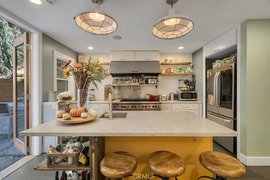 4267 Canoga Avenue, Woodland Hills, California 91364 home-pic-16