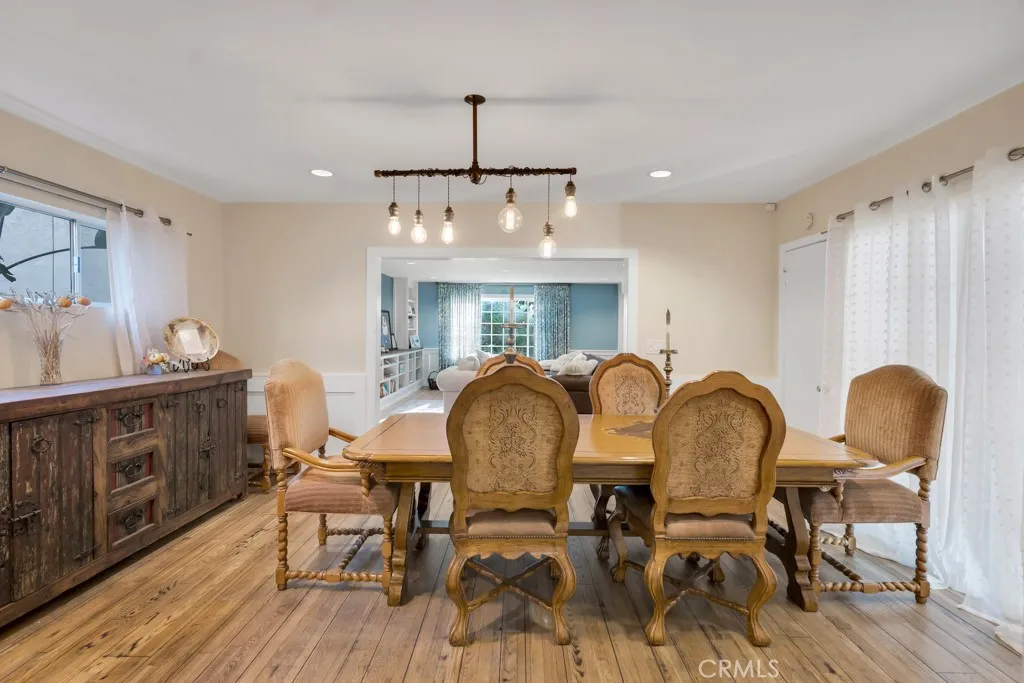 4267 Canoga Avenue, Woodland Hills, California 91364 home-pic-22