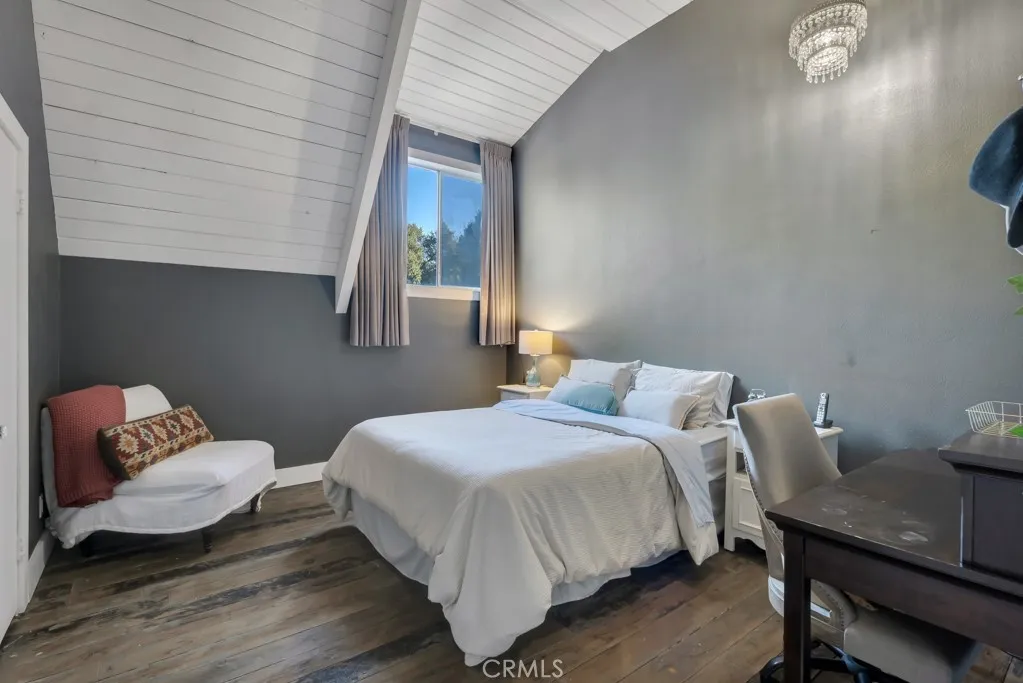 4267 Canoga Avenue, Woodland Hills, California 91364 home-pic-32