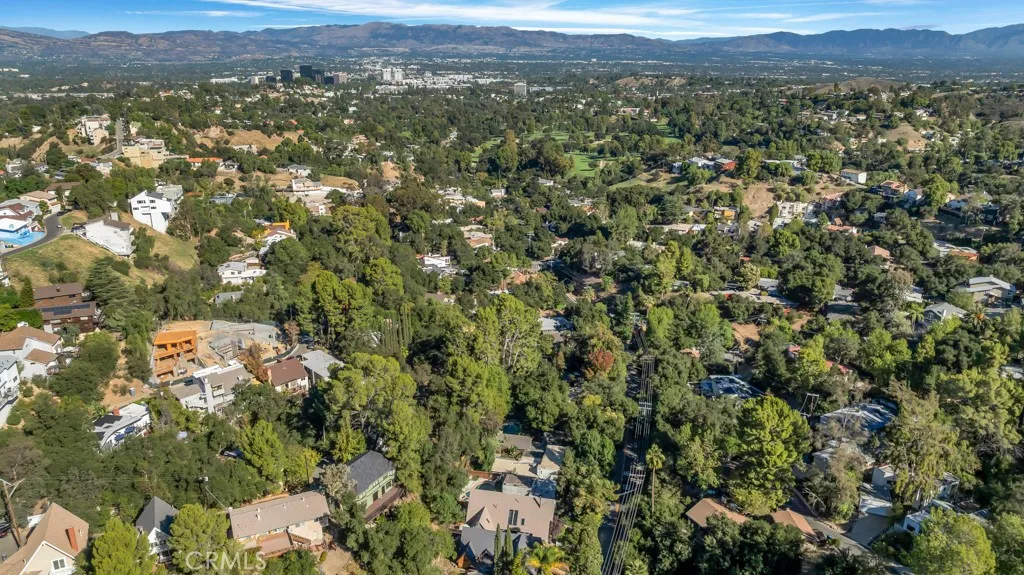 4267 Canoga Avenue, Woodland Hills, California 91364 home-pic-57