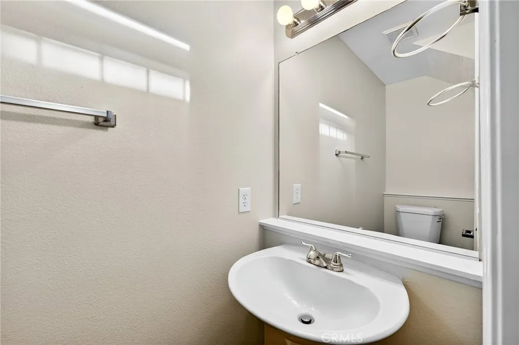 704 Chandler W, Highland, California 92346 home-pic-21