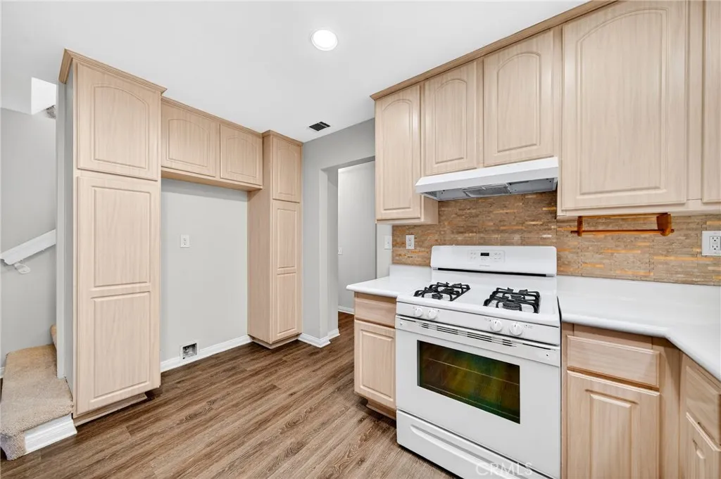 704 Chandler W, Highland, California 92346 home-pic-12