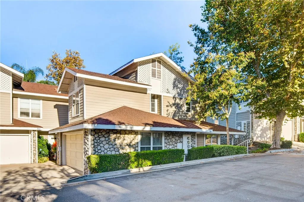 704 Chandler W, Highland, California 92346 home-pic-3