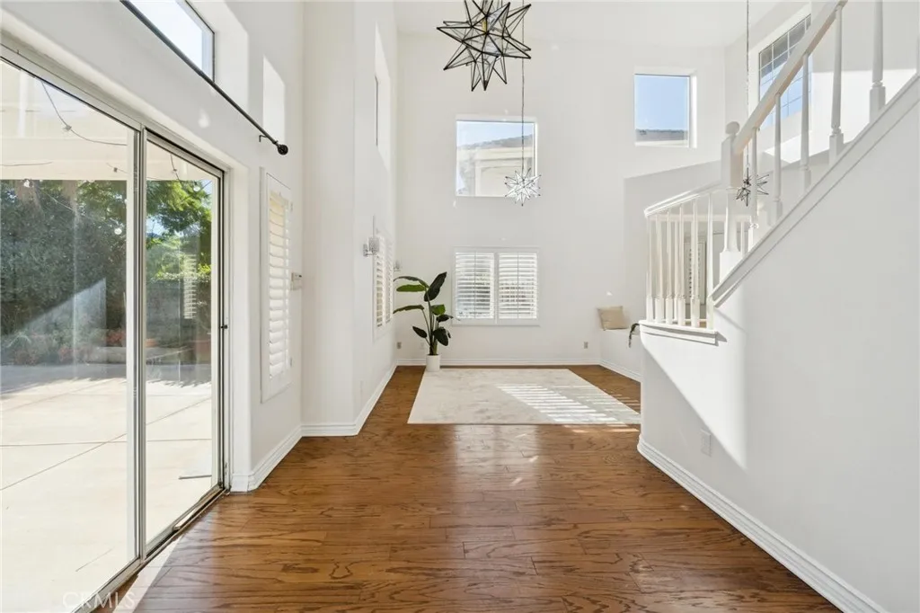 25528 Paine Circle, Stevenson Ranch, California 91381 home-pic-17