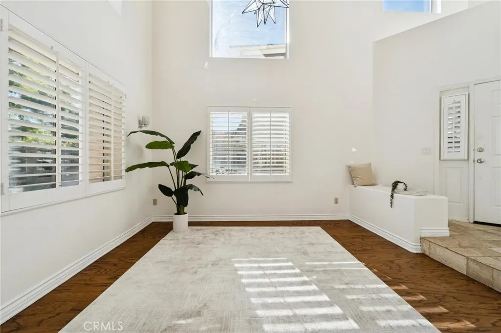 25528 Paine Circle, Stevenson Ranch, California 91381 home-pic-15