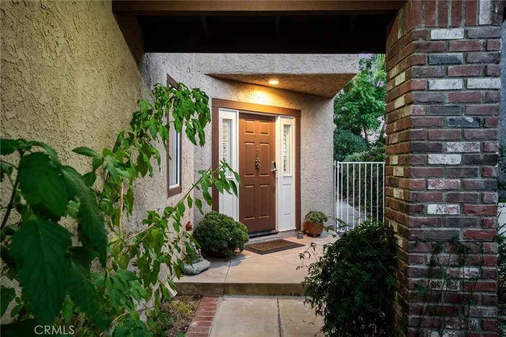 25528 Paine Circle, Stevenson Ranch, California 91381 home-pic-2