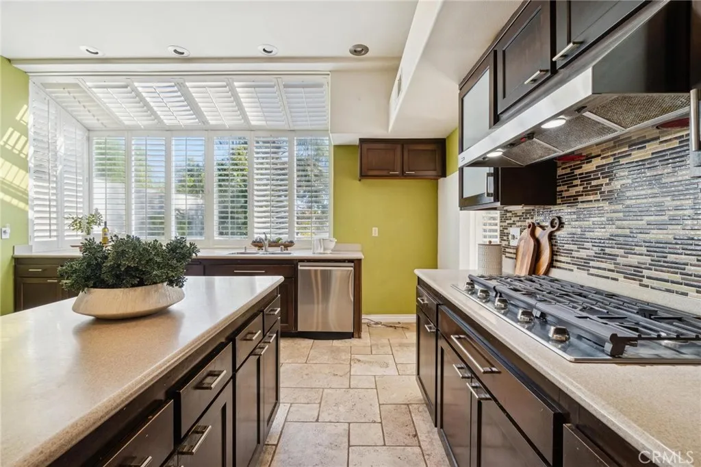25528 Paine Circle, Stevenson Ranch, California 91381 home-pic-20