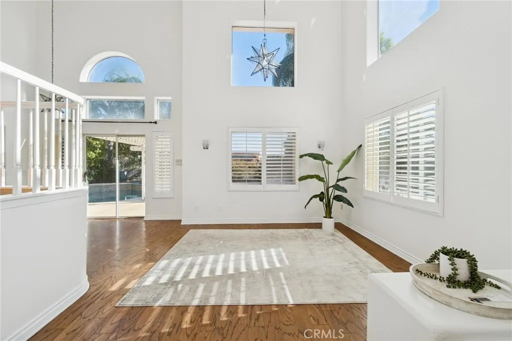 25528 Paine Circle, Stevenson Ranch, California 91381 home-pic-14