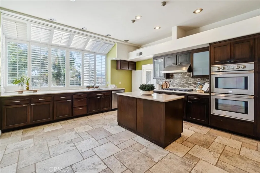 25528 Paine Circle, Stevenson Ranch, California 91381 home-pic-18