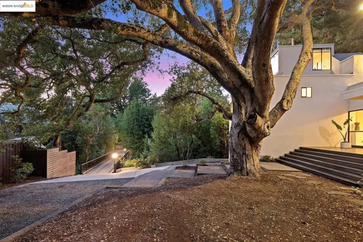256 The Uplands, Berkeley, California 94705