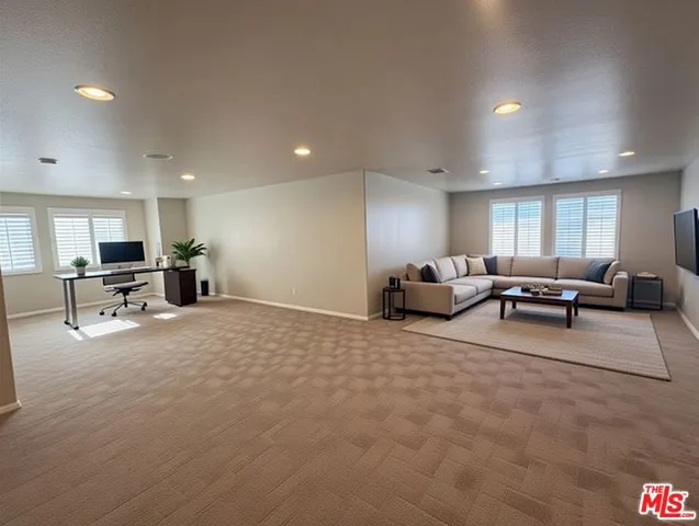 Double separate working statio