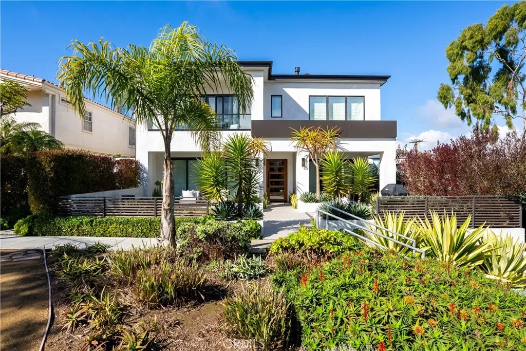 319 .5 Jasmine, Corona Del Mar, California 92625 home-pic-0