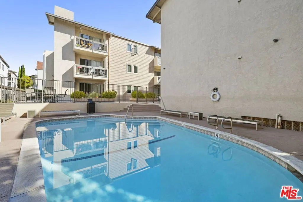 6151 Canterbury Drive 104, Culver City, California 90230 home-pic-21