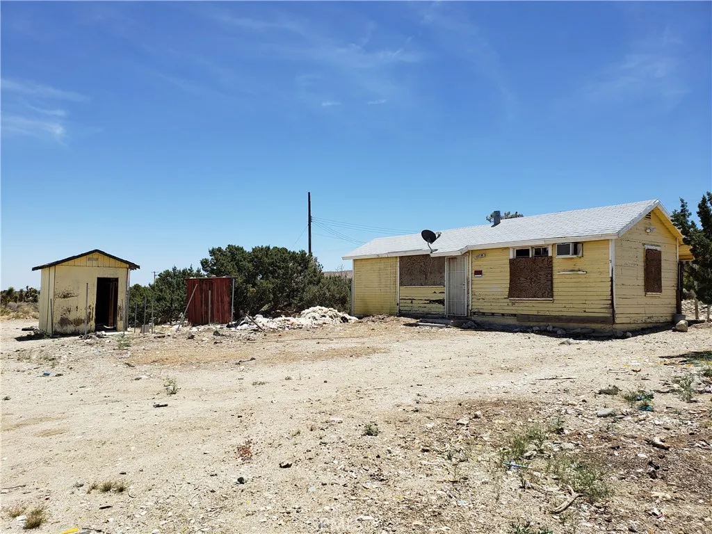 20649 E Avenue Y, Llano, California 93544 home-pic-2