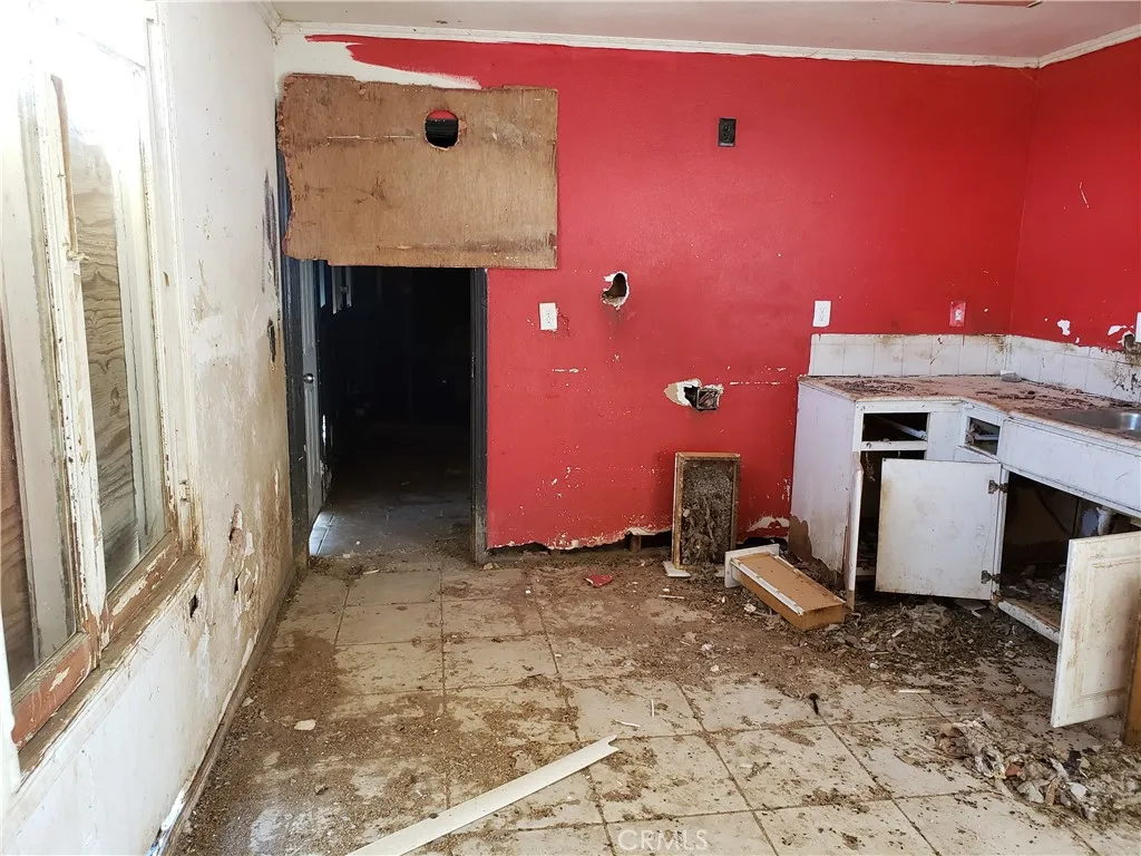 20649 E Avenue Y, Llano, California 93544 home-pic-4