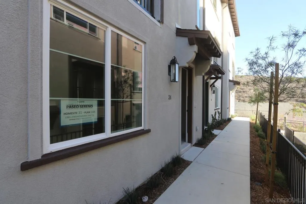 12811 Encantadora Unit 31 Unit 31, San Diego, California 92129 home-pic-3