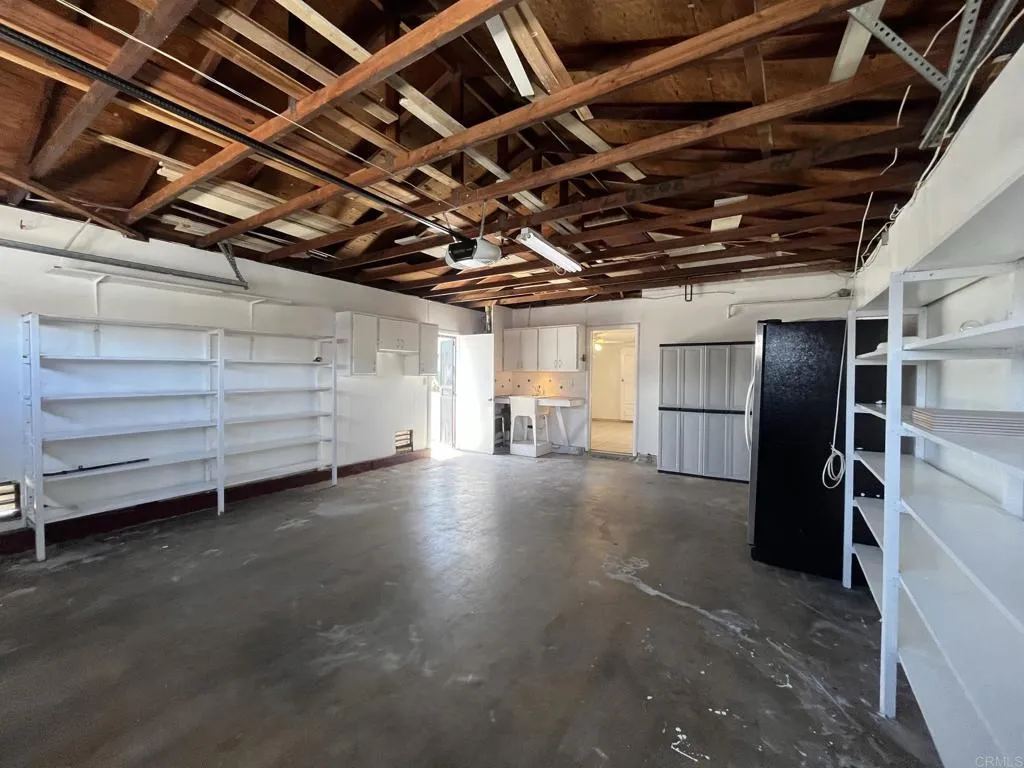 127 Ave De La Madrid, San Ysidro, California 92173 home-pic-18