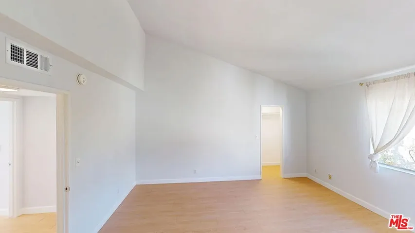5115 Kester Avenue 7, Sherman Oaks, California 91403