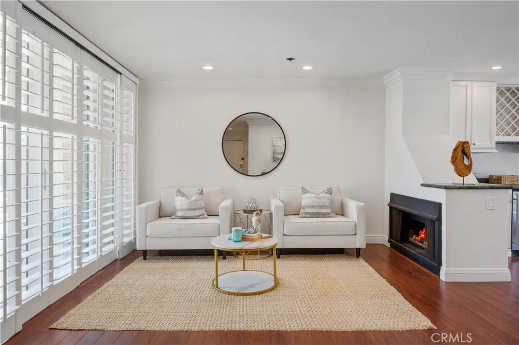 555 Esplanade 320, Redondo Beach, California 90277 home-pic-10