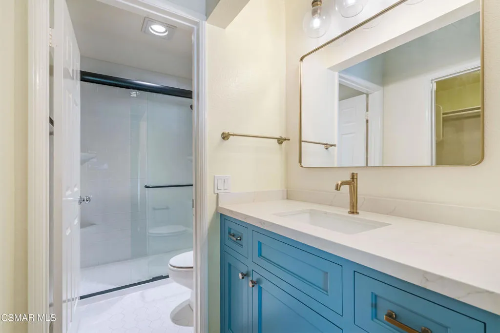 637 Indian Oak Lane 105, Oak Park, California 91377 home-pic-13