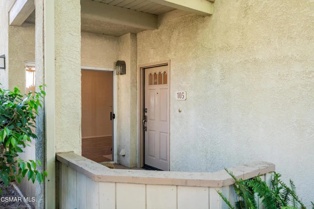 637 Indian Oak Lane 105, Oak Park, California 91377 home-pic-18