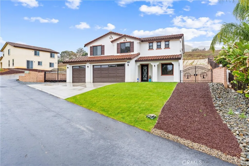 1993 Lyon Avenue, Riverside, California 92503 home-pic-2