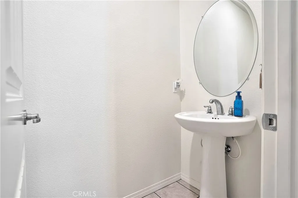 28978 Copper River Road, Menifee, California 92585 home-pic-18