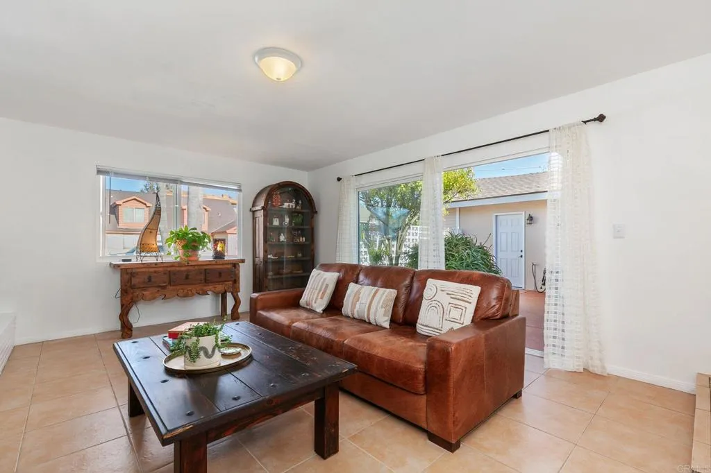 1519 Kurtz Street, Oceanside, California 92054 home-pic-6