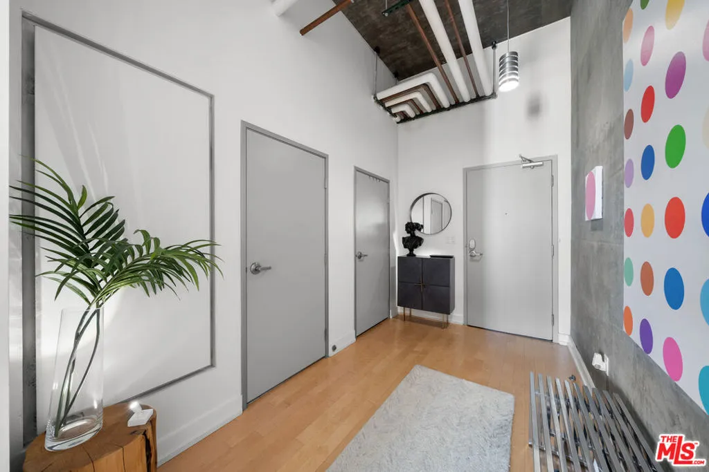 645 W 9th Street 711, Los Angeles, California 90015 home-pic-5