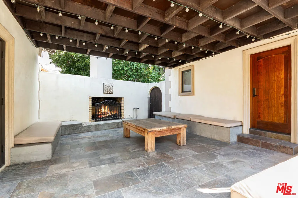 11159 La Maida Street, North Hollywood, California 91601 home-pic-24