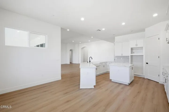 19-web-or-mls-13615-velma-pearl