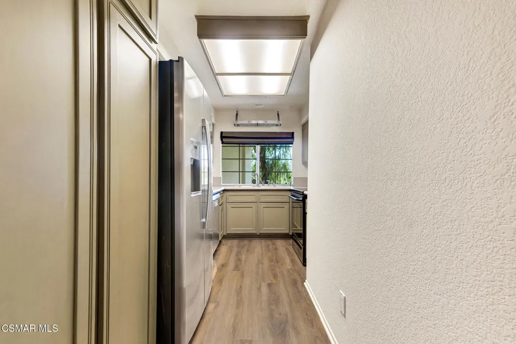 5728 Oak Bend Lane 107, Oak Park, California 91377 home-pic-9